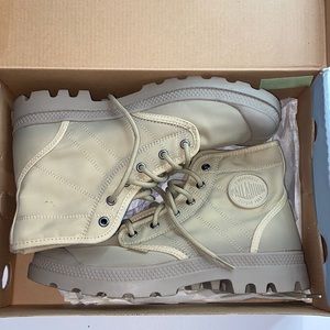 LORIGINAL PALLADIUM SHOES